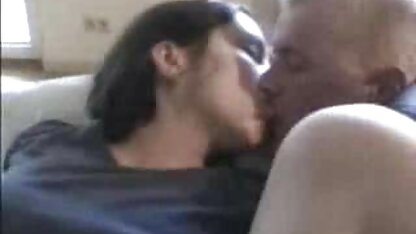Tekenfilmmeisje die seks heeft met een man in een strakke pet gratis sex porno film