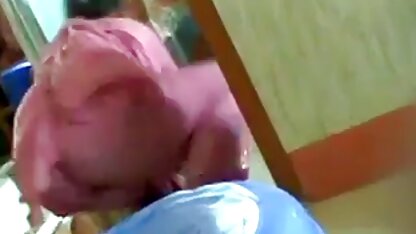 Ze stopte verlegen yulichka in haar strakke kont. gratis porno m