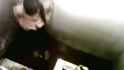 Verdorven moeder die het meisje van youtube gratis porno film haar zoon verleidt voor familierelaties.