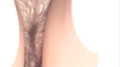 Trut met tatoeages nederlandse porno gratis springt op sterke fallus