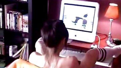 Hij pakte de blonde in gratis porno sites alle spleten.