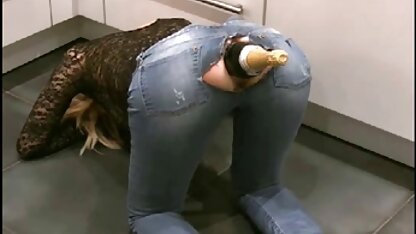 Een deel van de blonde kerel om hem sex porno film gratis te neuken in de borst lid